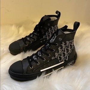 Dior b23 size 44